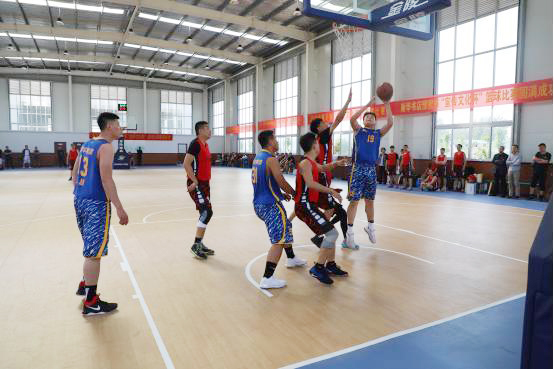 喜報  ！臨沂新華榮獲臨沂市“宣傳文化杯 ” 籃球賽冠軍 第 4 張